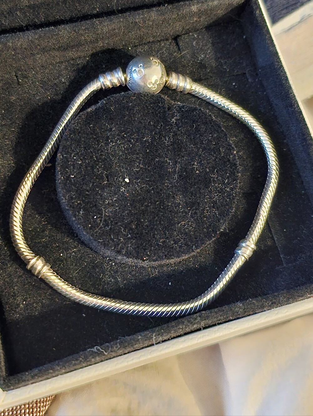 RELISTED RETIRED DISNEY PANDORA BRACELET